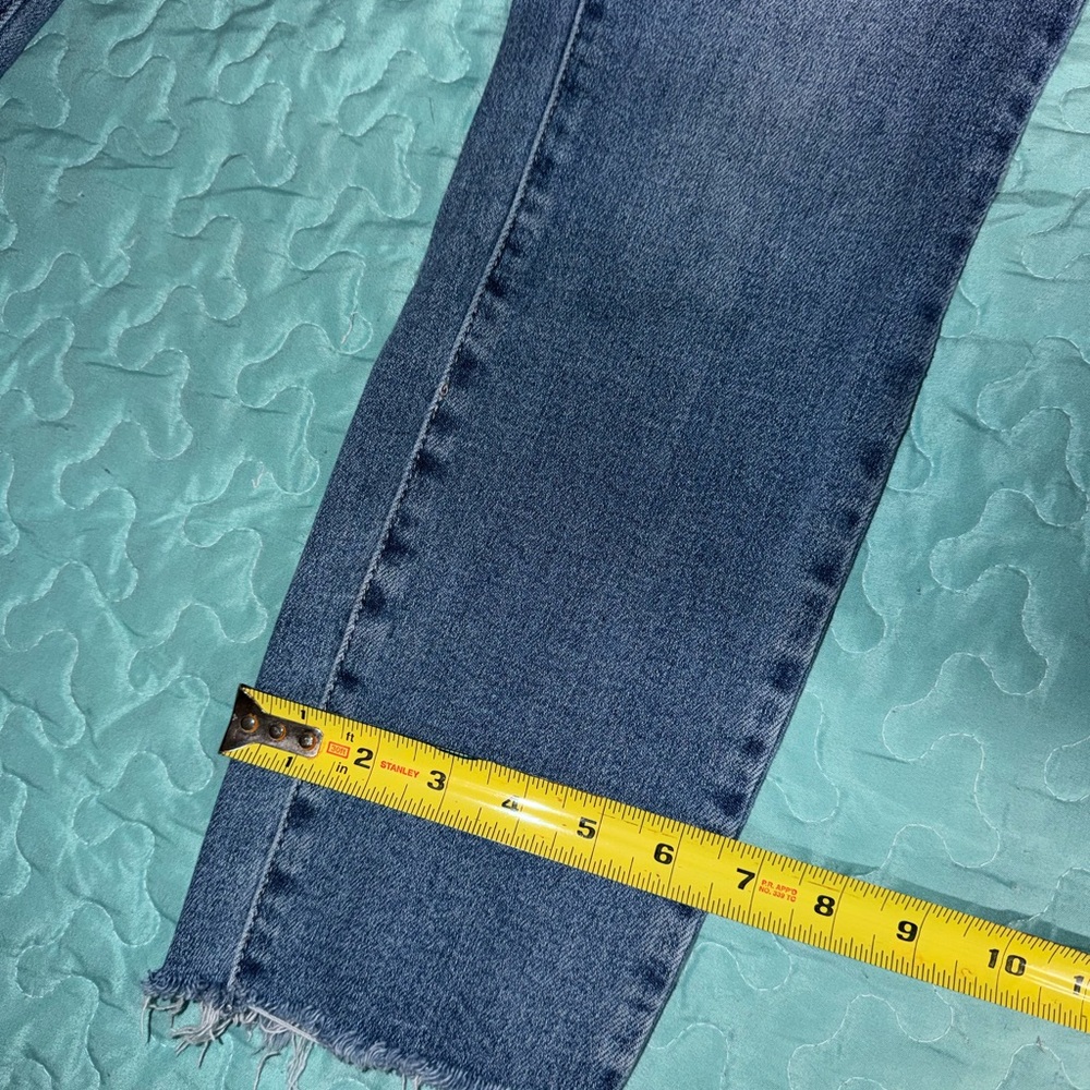 Judy Blue Medium Blue Frayed Ankle Jeans Size 5/27 - Picture 6 of 8